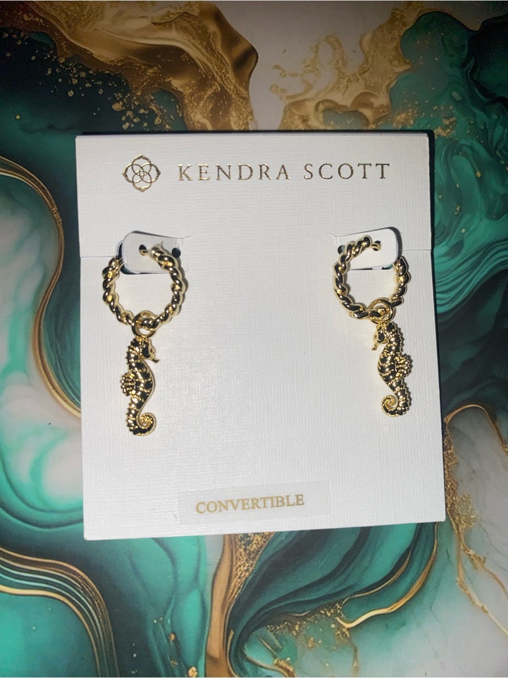 BNWT Kendra Scott Seahorse Gold Convertible Huggie Earrings $75